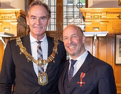 Dr. Wachsmuth erhält das Bundesverdienstkreuz, Plastische Chirurgie Leipzig, Dr. Wachsmuth & Dr. Völpel